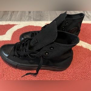 Used like New, no box. Size 8 Men’s or 10 women’s